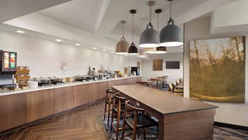 Free daily continental breakfast