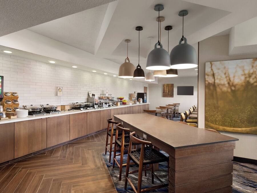 Café da manhã continental grátis todos os dias