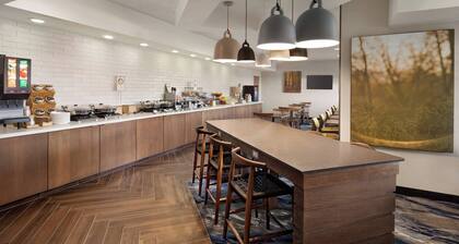 Fairfield Inn and Suites by Marriott Wheeling St Clairsville