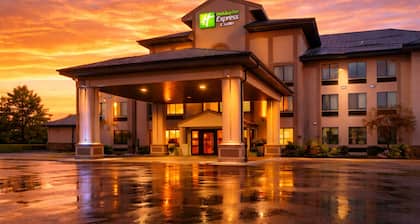 Holiday Inn Express & Suites Winner by IHG