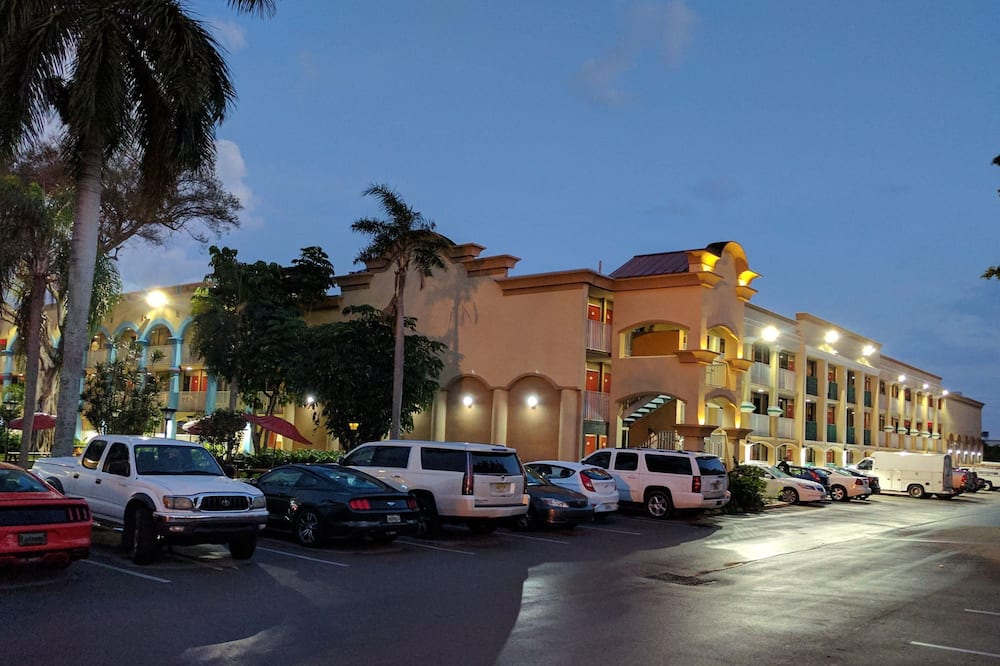 Red Carpet Inn Airport and Cruise Port Hotel Fort Lauderdale