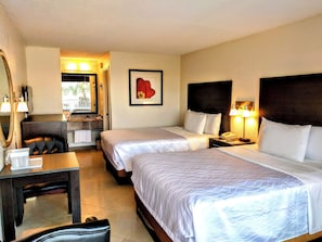 Blackout curtains, iron/ironing board, free WiFi, bed sheets - Red Carpet Inn Airport and Cruise Port Hotel Fort Lauderdale (Fort Lauderdale)