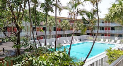 Red Carpet Inn Airport and Cruise Port Hotel Fort Lauderdale