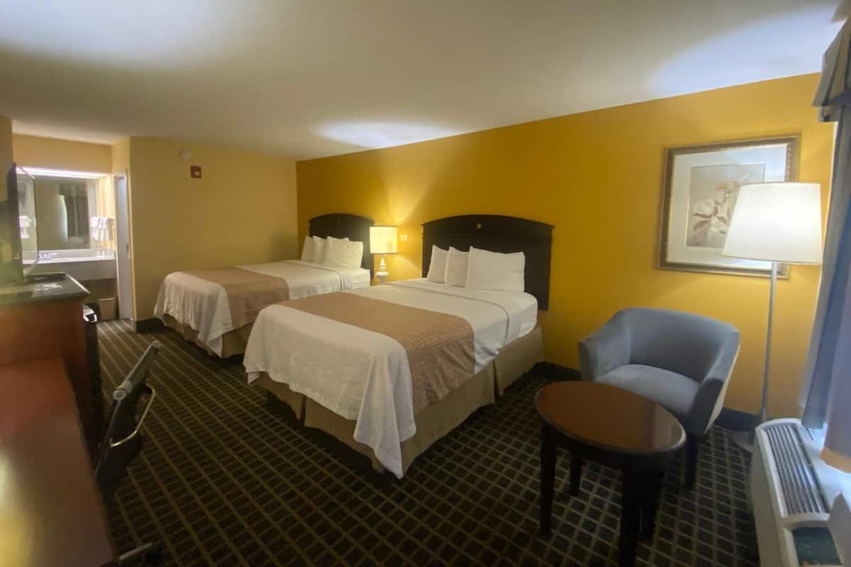 Deluxe Double or Twin Room, 2 Double Beds | Desk, blackout drapes, iron/ironing board, free WiFi