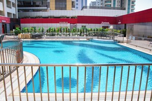 Pool - Dubai Grand Hotel by Fortune (Dubai)