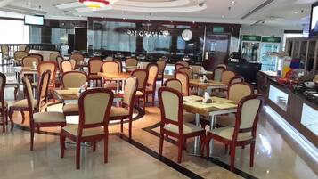 Daily buffet breakfast (AED 35 per person)