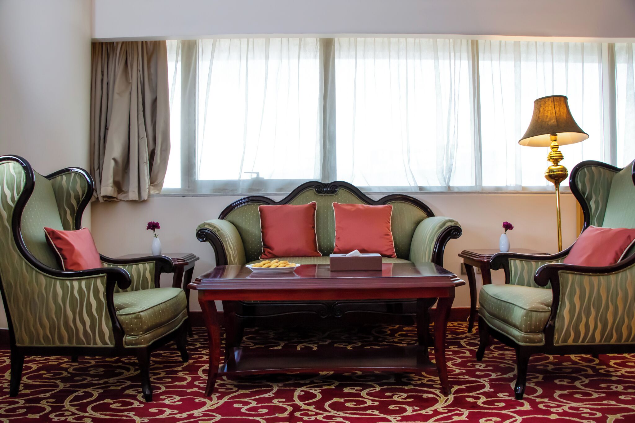 Televisi layar datar 35-inci dengan saluran TV satelit dan TV