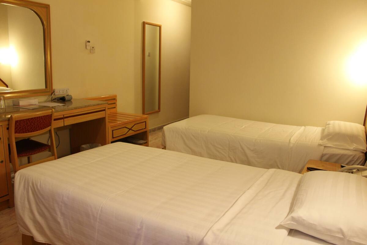 Twin Room | Pillowtop beds, in-room safe, cribs (surcharge)