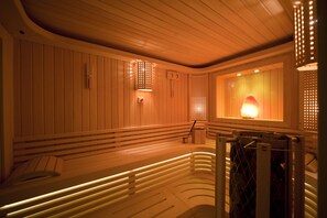 Salas de tratamiento para parejas y baño turco o hammam