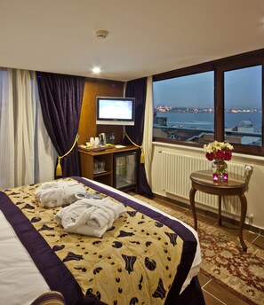 Premium bedding, minibar, in-room safe, desk
