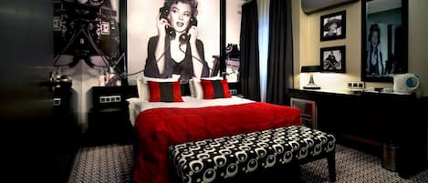 Biancheria da letto di alta qualità, minibar, una scrivania