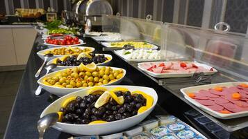 Daily buffet breakfast for a fee