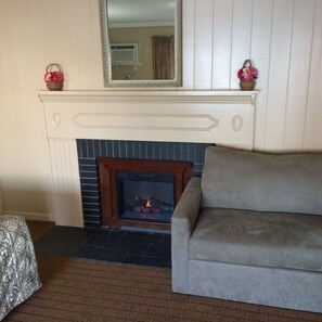 Standard Double Room, 2 Double Beds, Non Smoking | Living area | Flat-screen TV