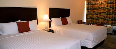 Double Room, Refrigerator & Microwave | Blackout drapes, free WiFi