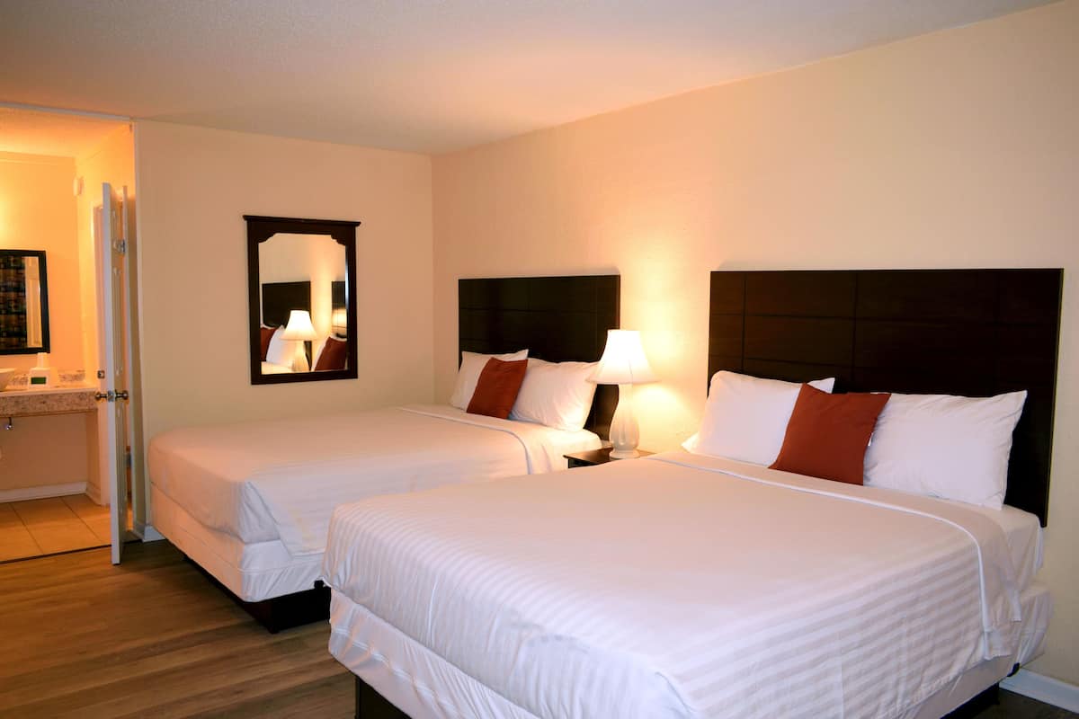 Deluxe Room, 2 Queen Beds