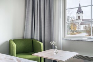 Minibar, desk, laptop workspace, blackout drapes