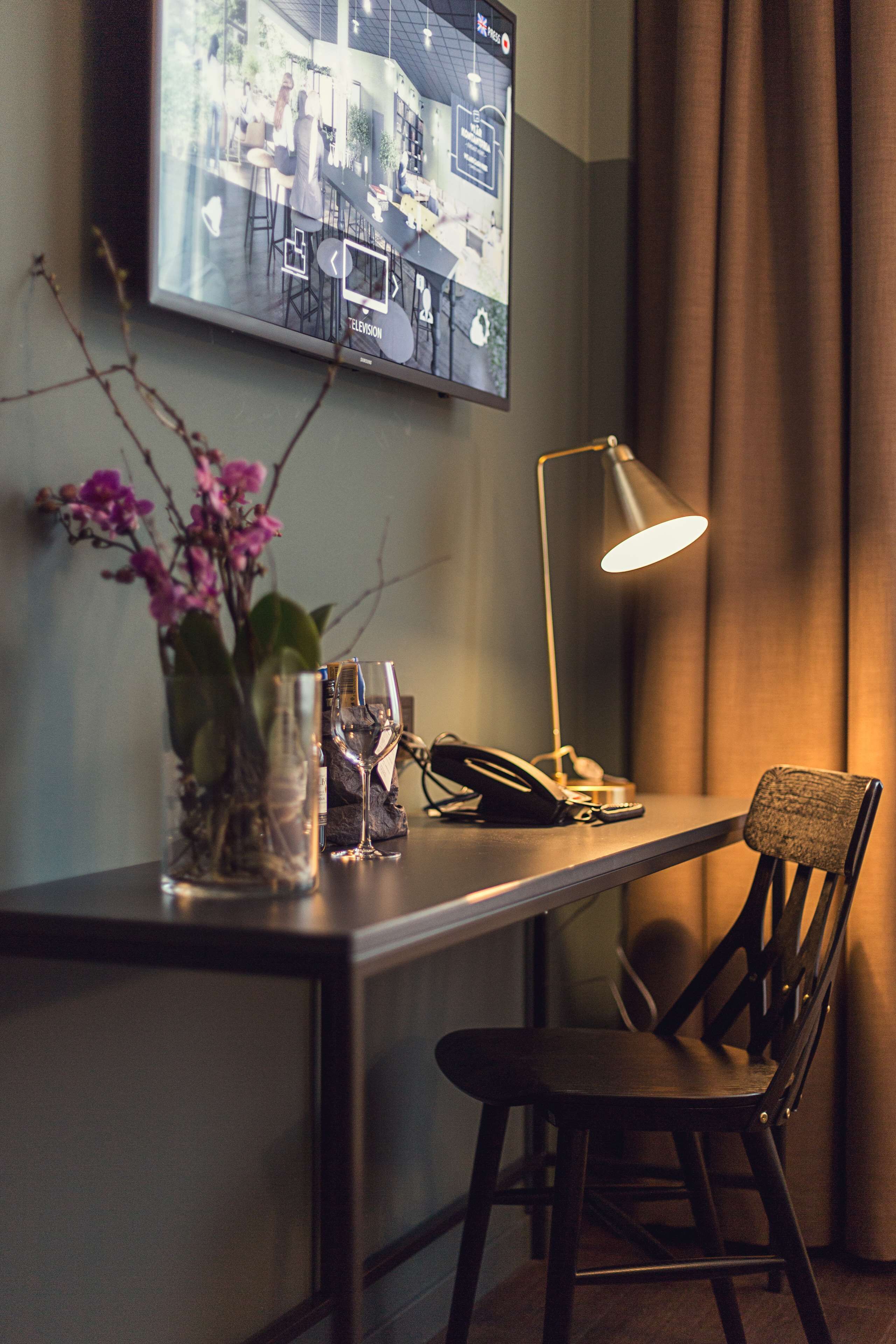 1 bedroom, egyptian cotton sheets, premium bedding, in-room safe