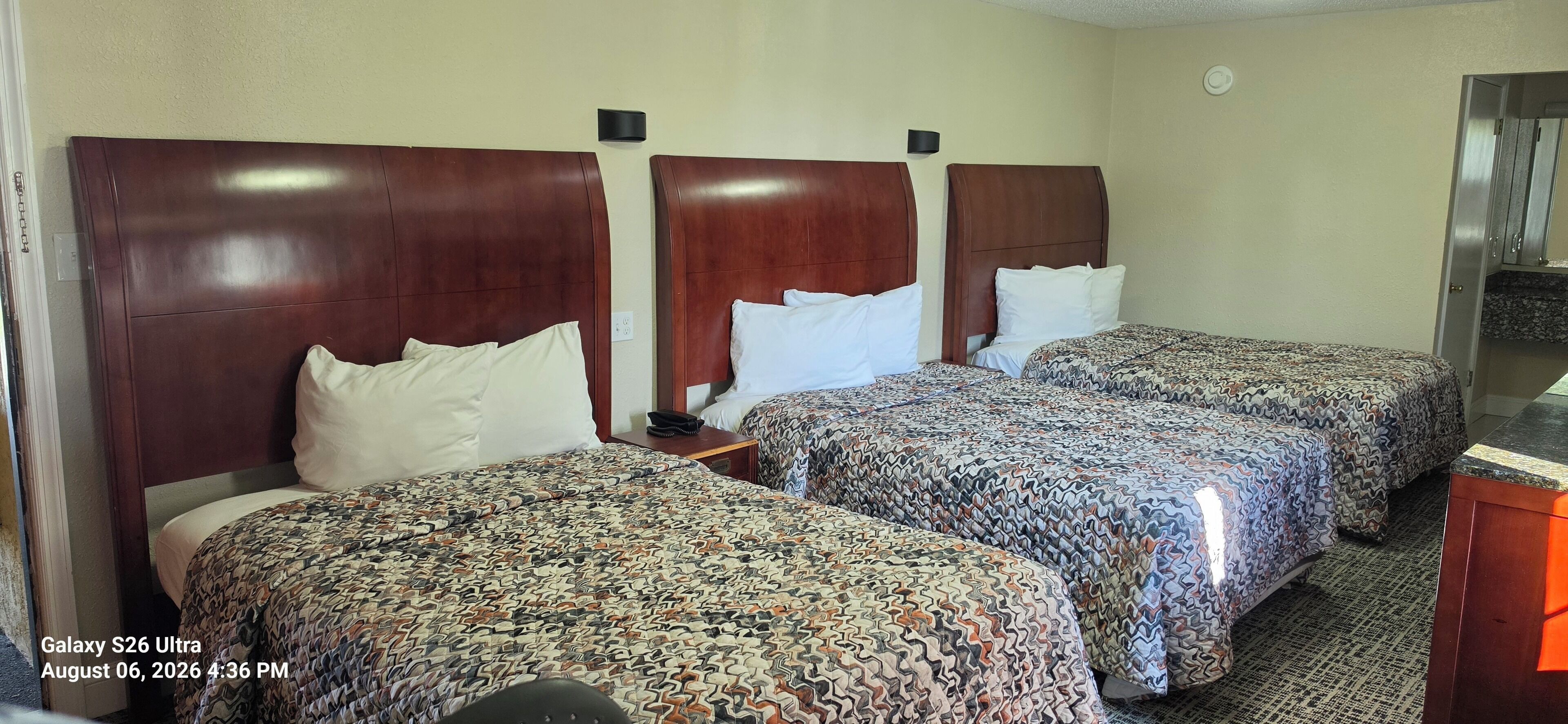 Wifi gratis y ropa de cama 