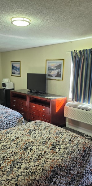 Habitación triple estándar, para no fumadores | Wifi gratis y ropa de cama