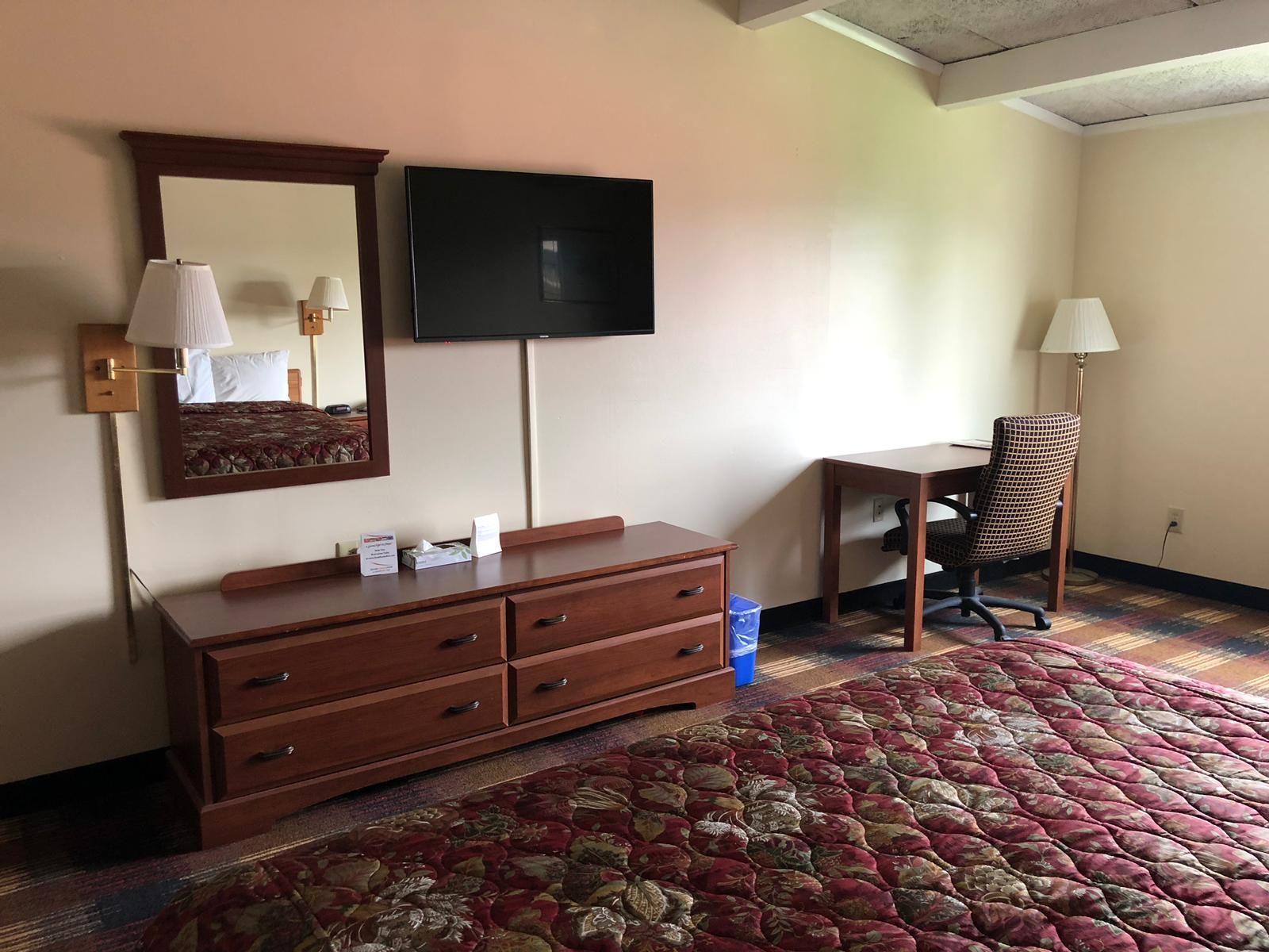 standard room, 1 king bed | free wifi, bed sheets