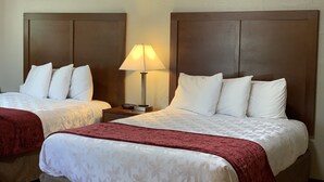 Phòng Tiêu chuẩn, 2 giường cỡ queen, không hút thuốc | Nệm có lớp đệm bông, bàn, bàn ủi/dụng cụ ủi quần áo 