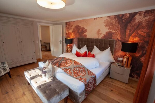 1 bedroom, in-room safe, iron/ironing board, free WiFi