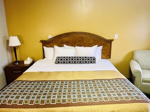 Standard Room, 1 King Bed