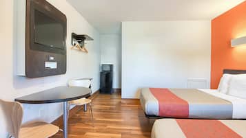 Schreibtisch, kostenloses WLAN, Bettwäsche