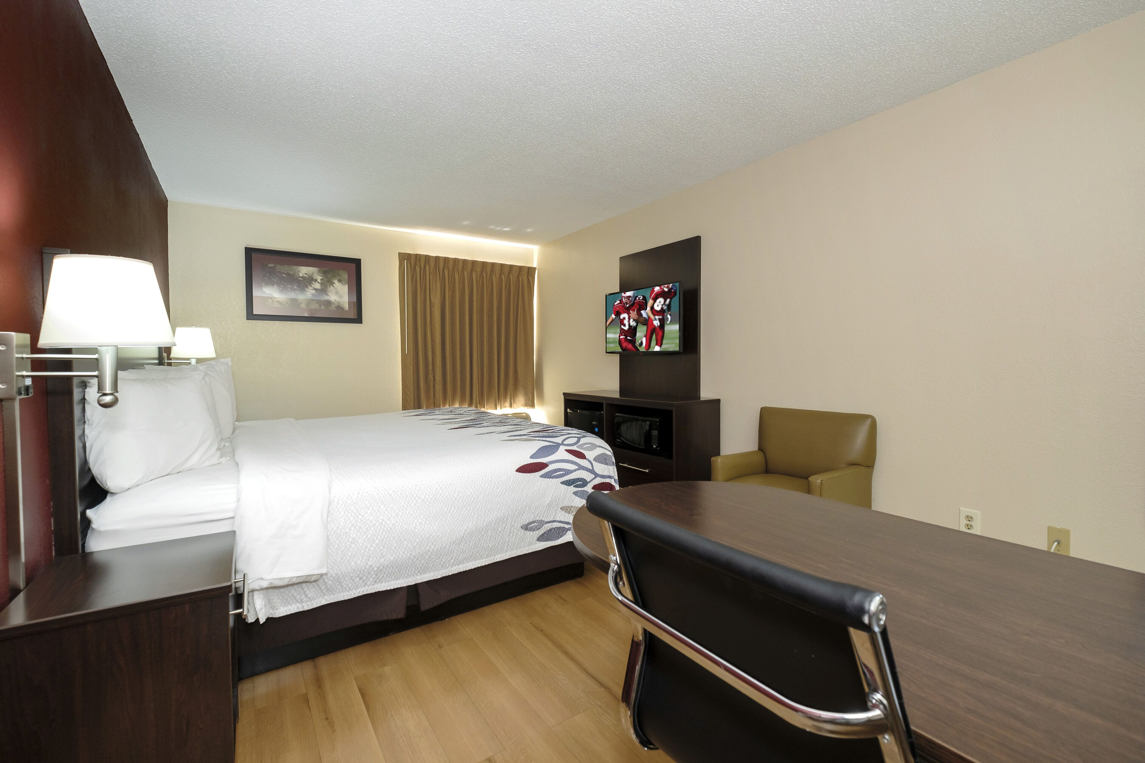 superior room, 1 king bed (smoke free) | desk, free cots/infant beds, free wifi, bed sheets