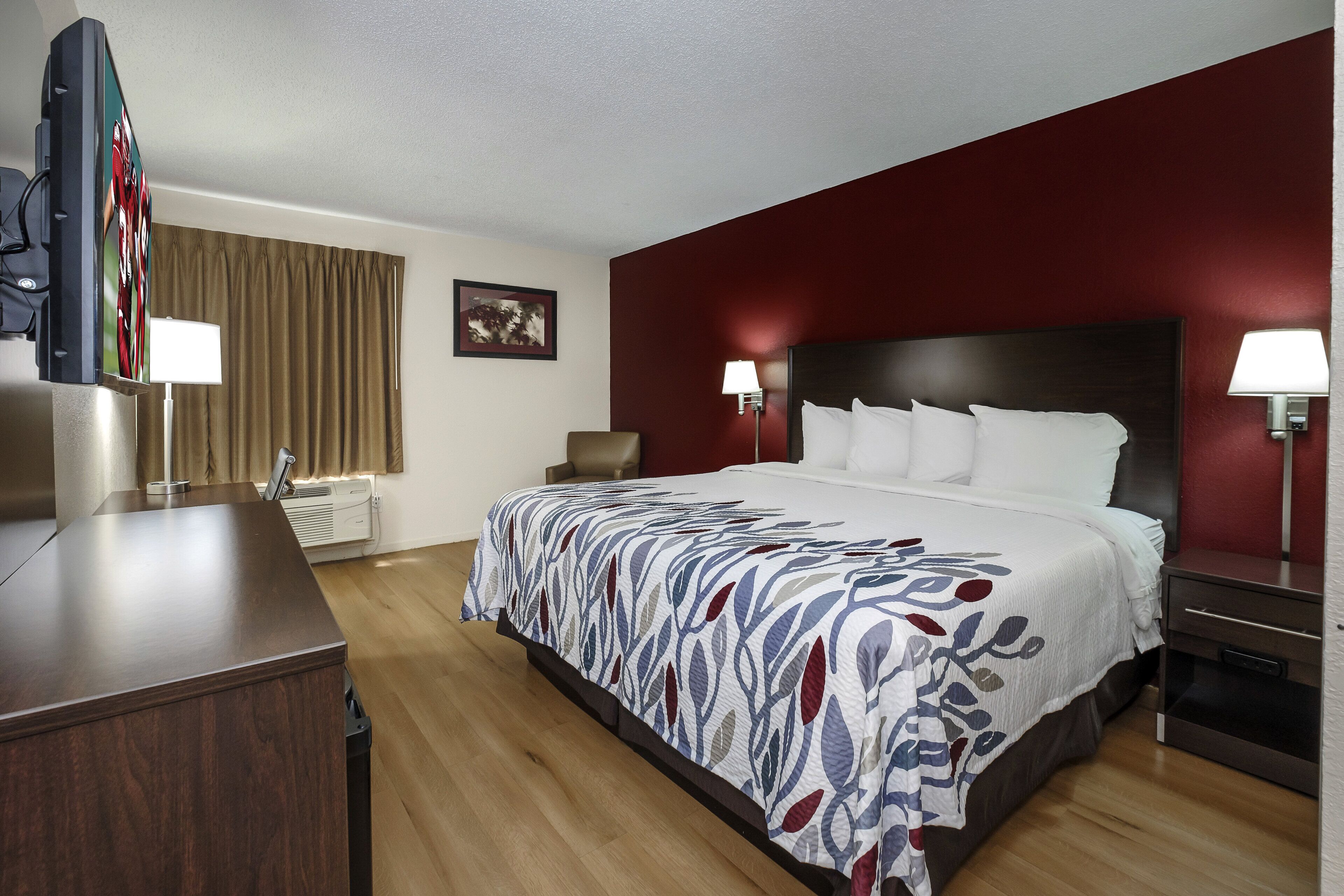 superior room, 1 king bed (smoke free) | desk, free cots/infant beds, free wifi, bed sheets