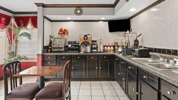 Inbegriffenes kontinentales Frühstück