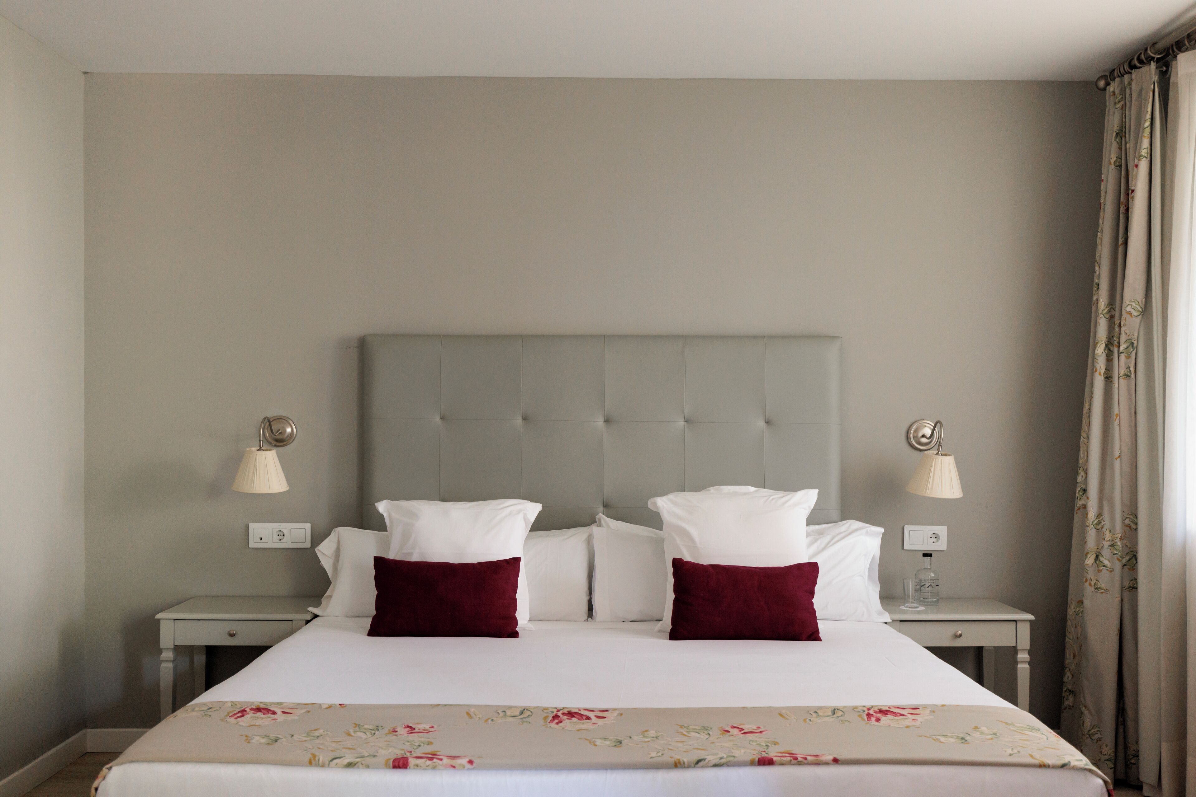 Minibar, in-room safe, individually decorated, individually furnished