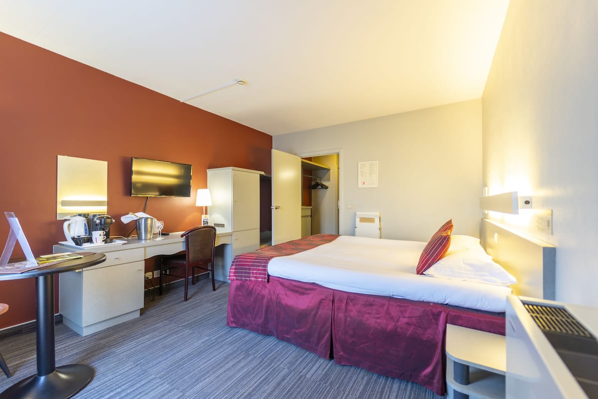 standard double or twin room | room amenity