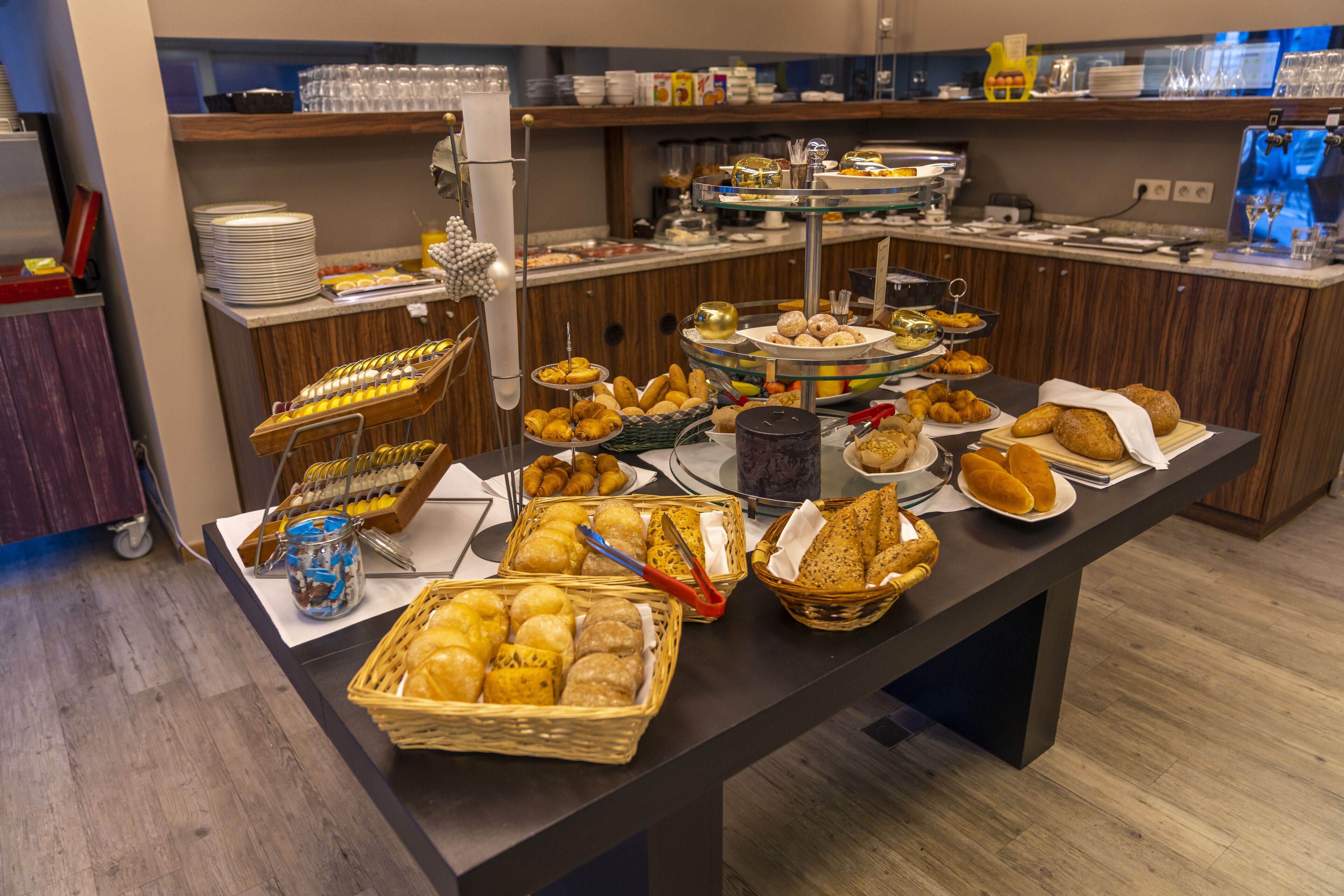 daily buffet breakfast (eur 19 per person)