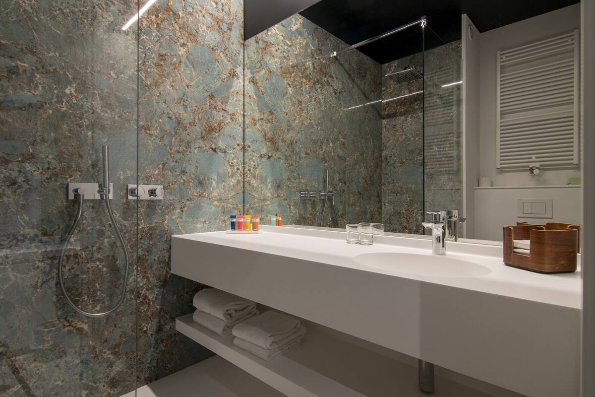 comfort twin room, balcony | bathroom | hair dryer, towels