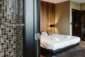 デラックス ダブルルーム | 1 室のベッドルーム、ミニバー、セーフティボックス (室内)、デスク