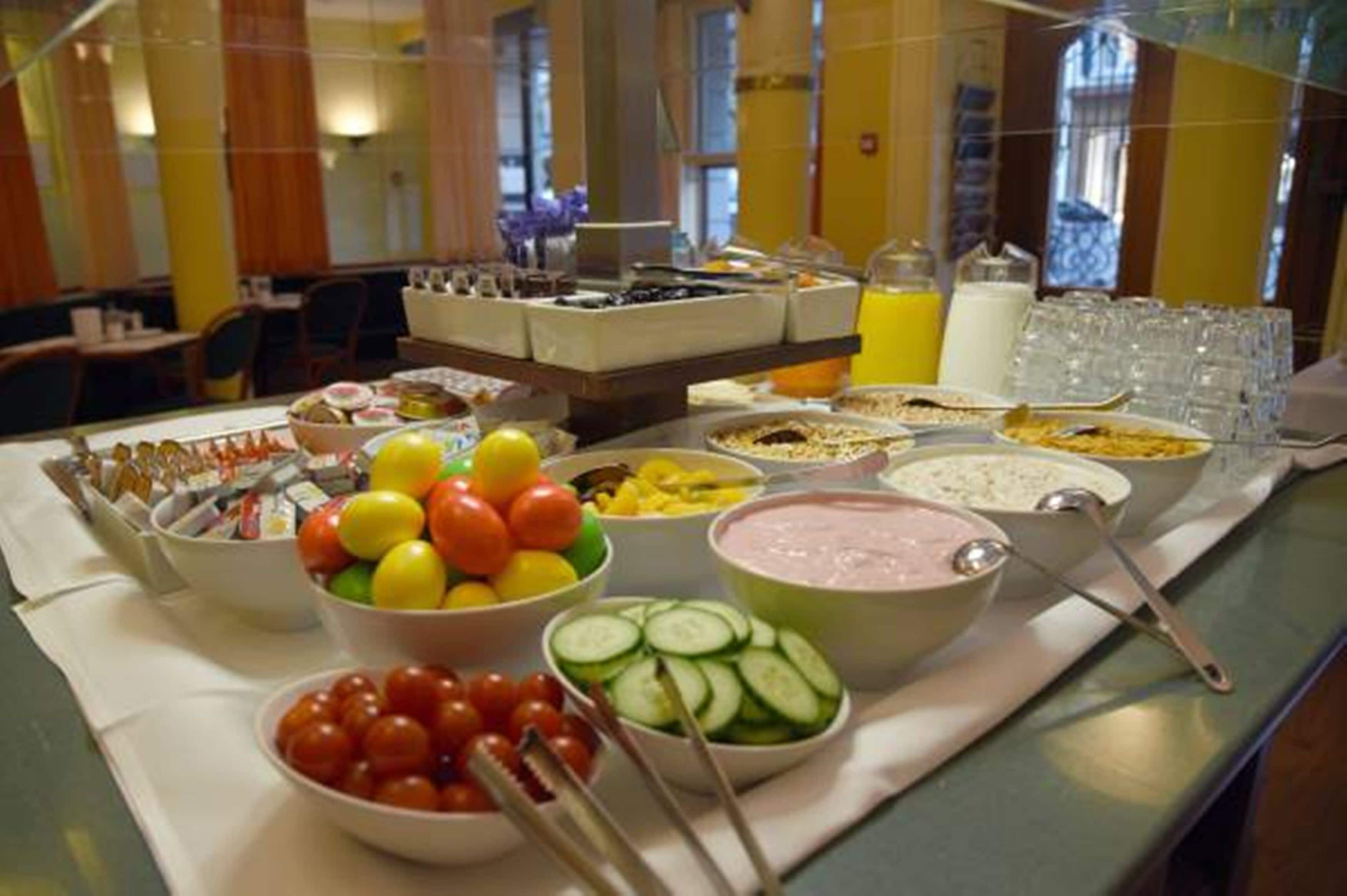 Daily buffet breakfast (CHF 23 per person)