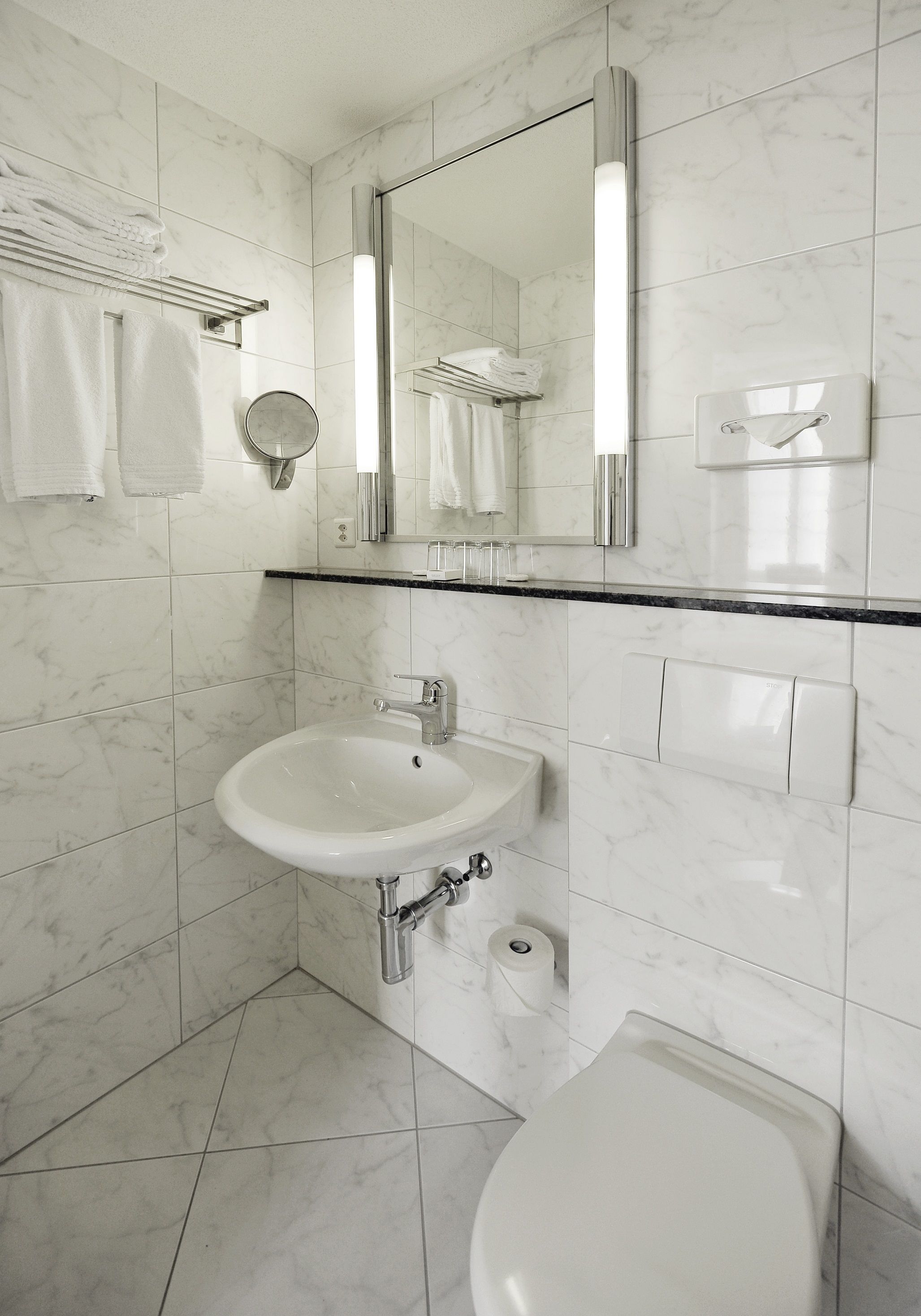 triple room | bathroom sink