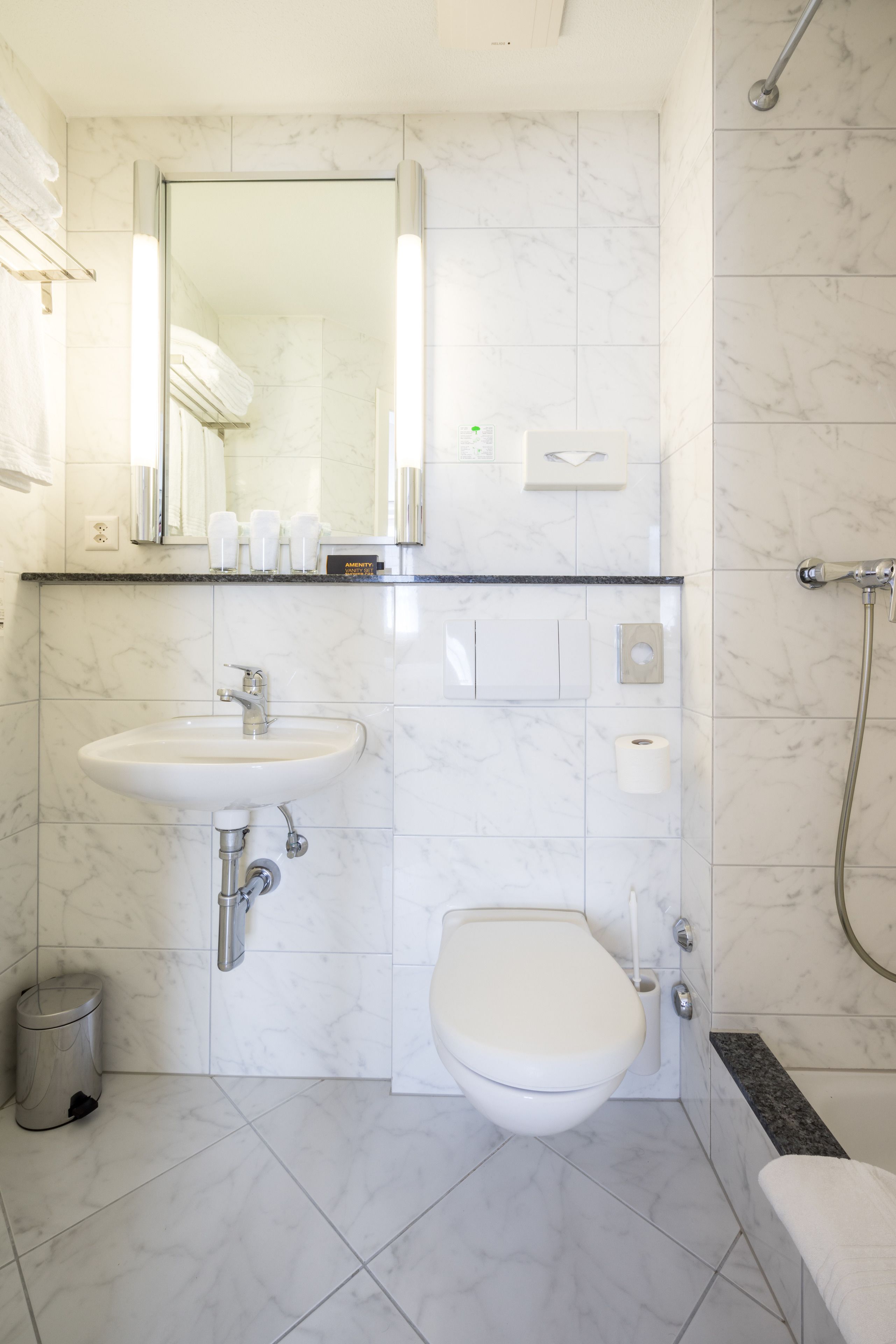 triple room | bathroom | free toiletries, hair dryer, towels, soap