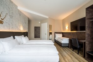 Triple Room - Altstadt Hotel Krone Luzern (Lucerne)