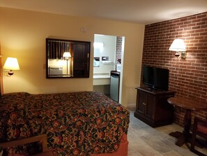 Iron/ironing board, free WiFi, bed sheets, alarm clocks