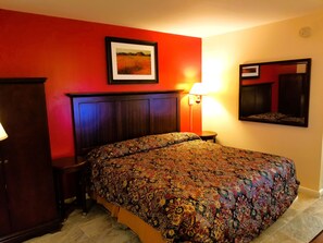 Schreibtisch, Bügeleisen/Bügelbrett, kostenloses WLAN, Bettwäsche