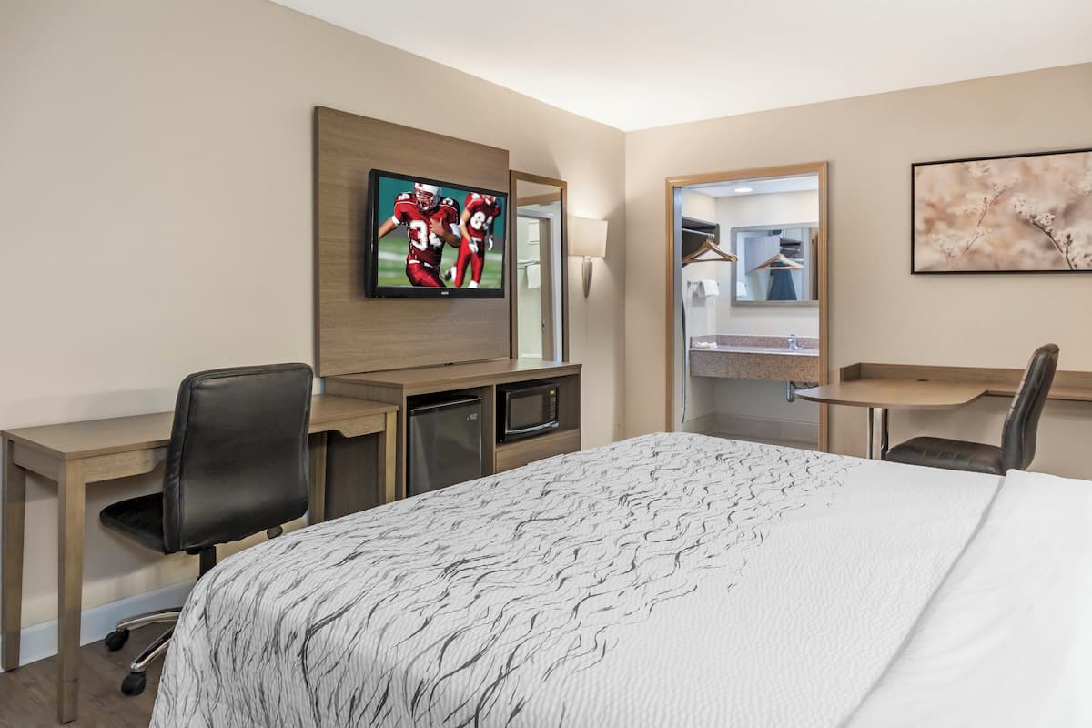 In-room safe, desk, laptop workspace, blackout curtains