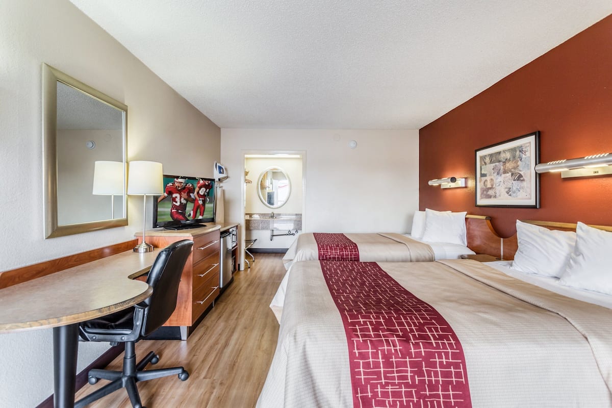 In-room safe, desk, laptop workspace, blackout drapes
