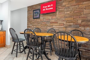 Free daily continental breakfast