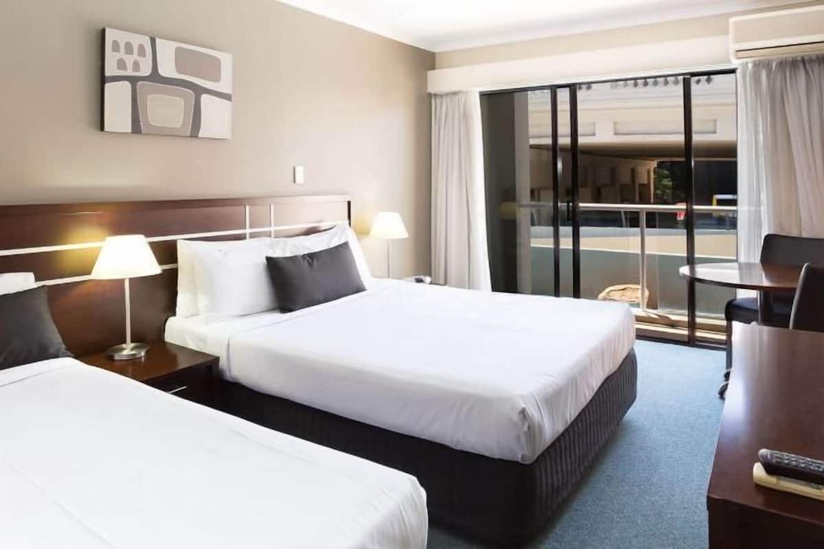 1 Schlafzimmer, individuell dekoriert, individuell eingerichtet