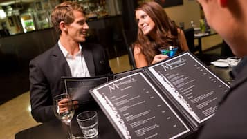 Breakfast, lunch, dinner served; international cuisine