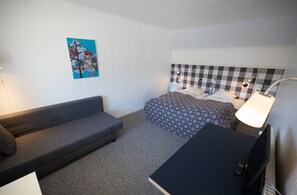 Desk, free WiFi, bed sheets - Tylstrup Kro og Motel (Tylstrup)