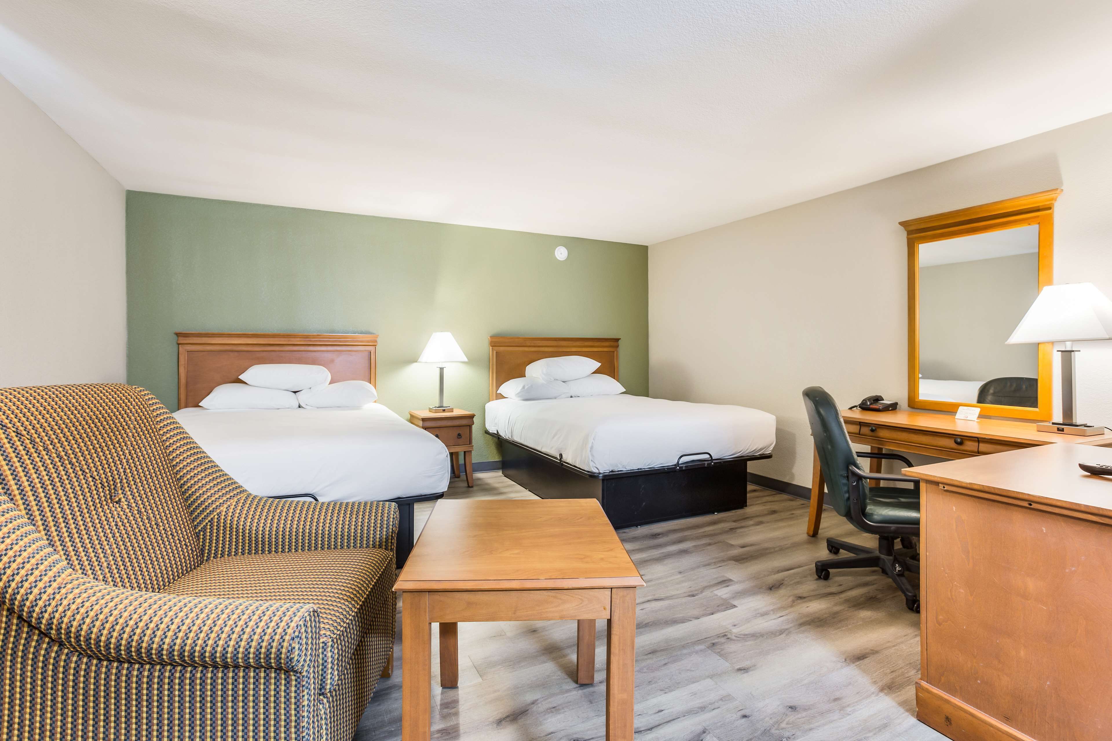 Desk, free WiFi, bed sheets