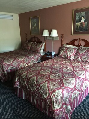 办公桌、熨斗/熨衣板、免费 WiFi